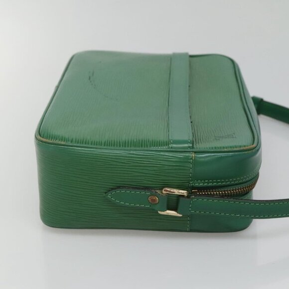 LOUIS VUITTON Epi Trocadero 27 Shoulder Bag Green LV Auth - Picture 5 of 16